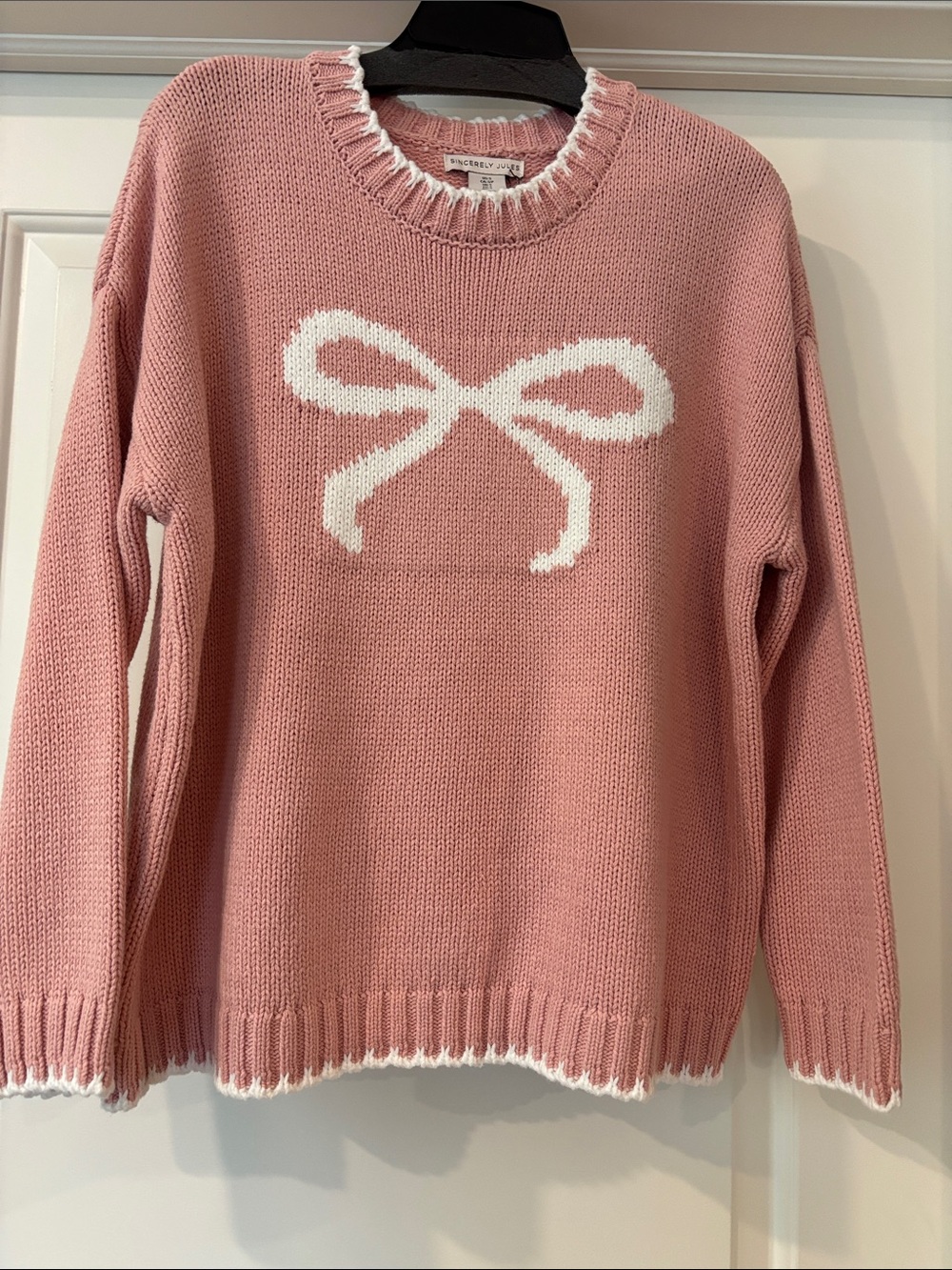 New w/o Tags - Sincerely Jules Coral/Pink Crewneck Sweater with White Bow S
